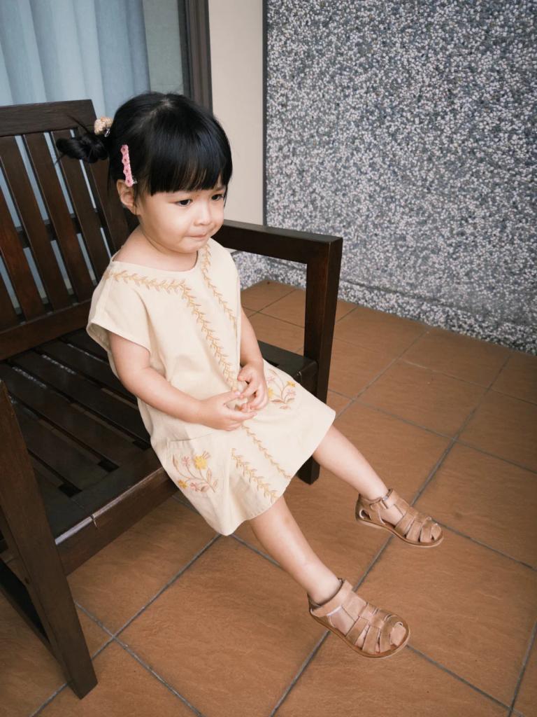 Apolina Vela Dress - Dove 5-7 ワンピース Apolina Vela Dress - Dove