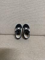 Vans 魔鬼氈板鞋