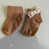 棕色蝴蝶結短襪