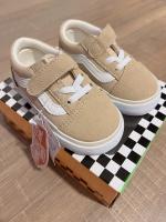 Vans奶茶