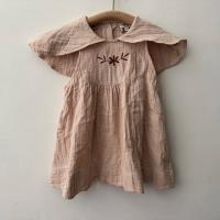 粉色花花刺繡洋裝