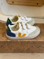 Small V-12 Chromefree Leather