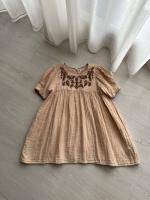刺繡洋裝