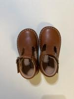 PN經典T字小皮鞋