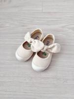 全白蝴蝶結小布鞋