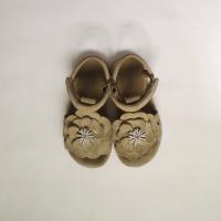 麂皮毛茛花涼鞋 ILES FIELDS Buttercup