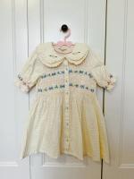 米白色刺繡洋裝