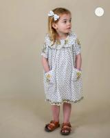 花瓣領刺繡洋裝