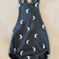 經典月亮吊帶褲