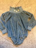 Bebe organic灰藍小花絨布包屁衣