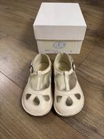  Lucy (Cream) 奶油白