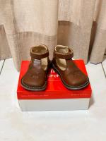 典雅雕花T字皮鞋