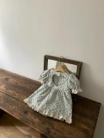 小花刺繡後鏤空愛心包屁洋裝