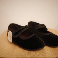 黑色絨布瑪麗珍