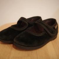 黑色絨布瑪麗珍