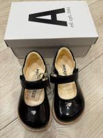 ANGULUS 亮面瑪莉珍愛心鞋