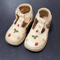 草莓刺繡小皮鞋