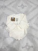 白色刺繡包屁衣