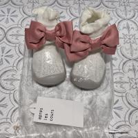 粉色蝴蝶結膠底襪鞋