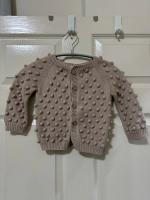 淺棕色球球針織外套