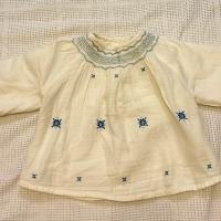 Blouse coletta 米色面紗刺繡上衣
