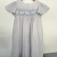 格紋刺繡泡泡紗連身裙