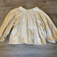 刺繡娃娃領上衣