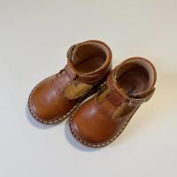 T-BAR SCALLOP (Color: Cognac)