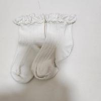 純白色蕾絲短襪