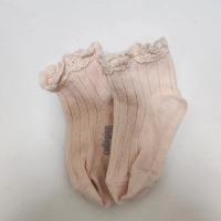 蜜桃色蕾絲短襪