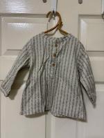 淡綠色小花罩衫