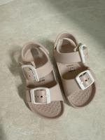 超輕量防水涼鞋