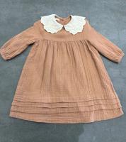 玫瑰棕荷葉翻領洋裝