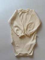 奶油縮袖捲邊包屁衣