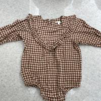 咖啡色格紋包屁衣