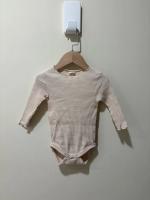 捲邊粉格包屁衣