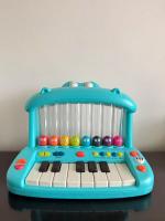 噴氣河馬彈鋼琴