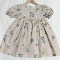 田園風碎花刺繡泡泡袖連身裙