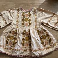 精緻花卉刺繡長袖棉麻洋裝