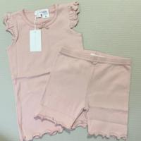 粉色荷葉邊坑條兩件式套裝