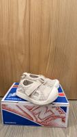 New Balance 526 童鞋 燕麥灰 