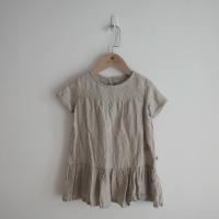 亞麻色荷葉刺繡短袖洋裝