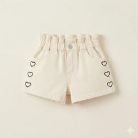 米色愛心刺繡鬆緊腰短褲