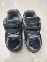 New balance PV2002