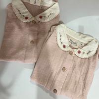 粉棉紗小圓領刺繡上衣