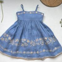 刺繡洋裝