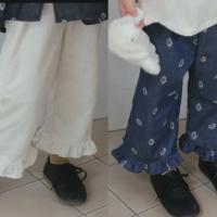 Frill sabrina pants / blue denim flower& milk corduroy