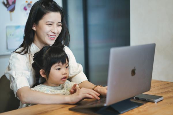 Avery 與凝凝合照