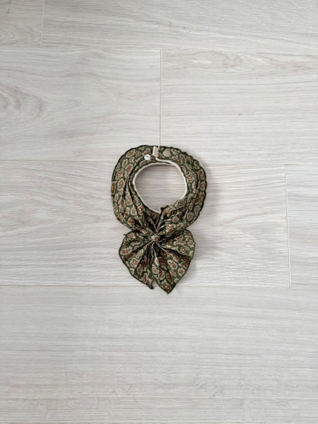 像領巾一樣的圍兜 STAIF paisley green image 1 of 0