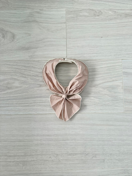 像領巾一樣的圍兜 STAIF pink image 1 of 0